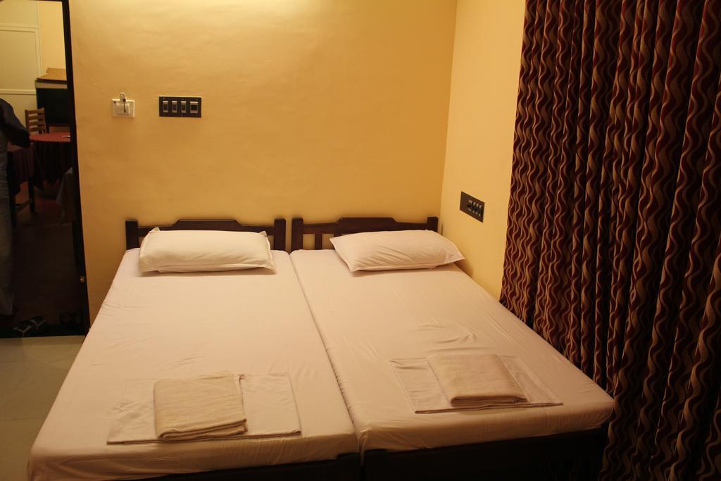 Bastian Homestay Kochi ภายนอก รูปภาพ